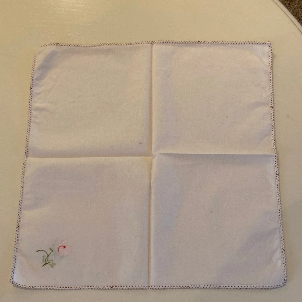 Hand Embroidered Set of 4 Light‎ Tan Cloth Napkins Pink Flower Cottagecore 15x15